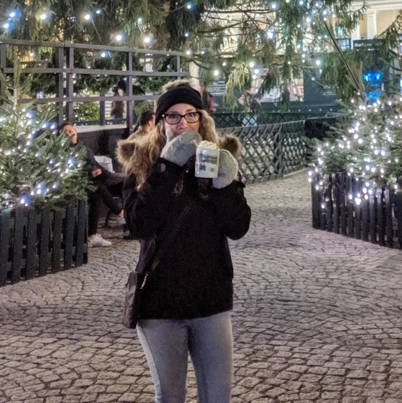 Meet your Posher, Brittny - Picture 1 of 1